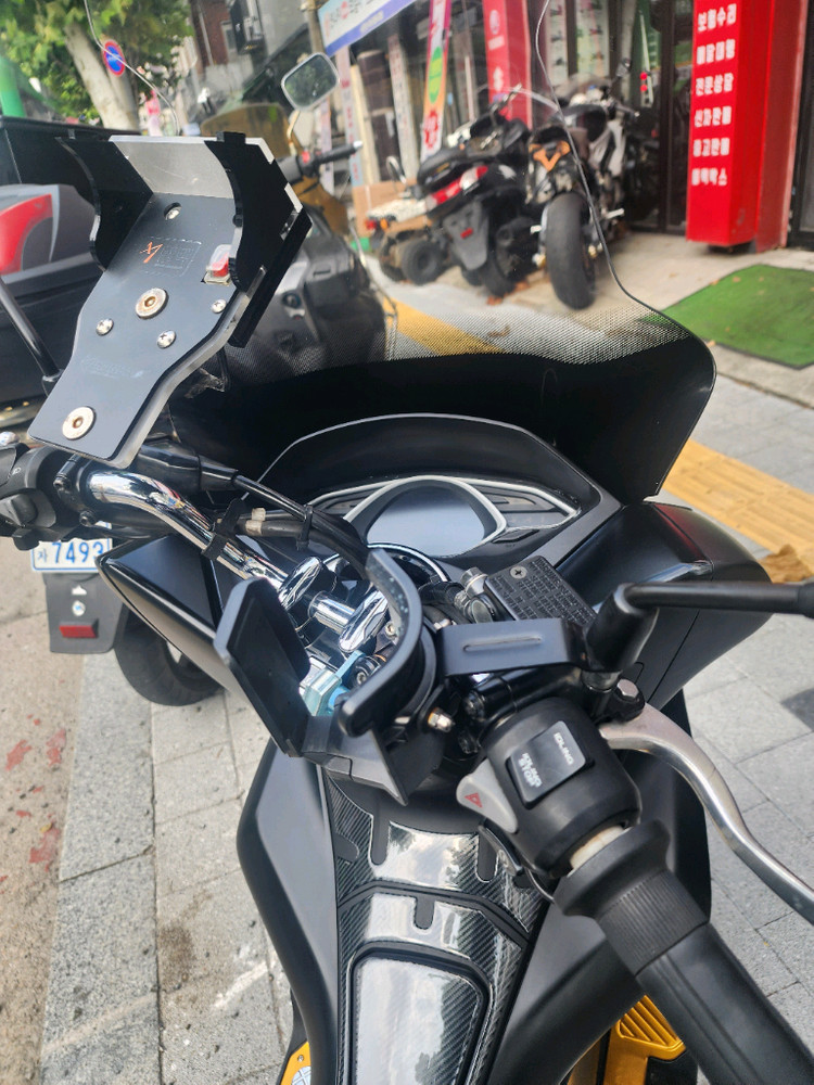 pcx 125 이미지