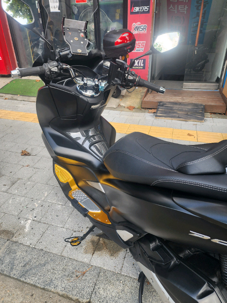 pcx 125 이미지