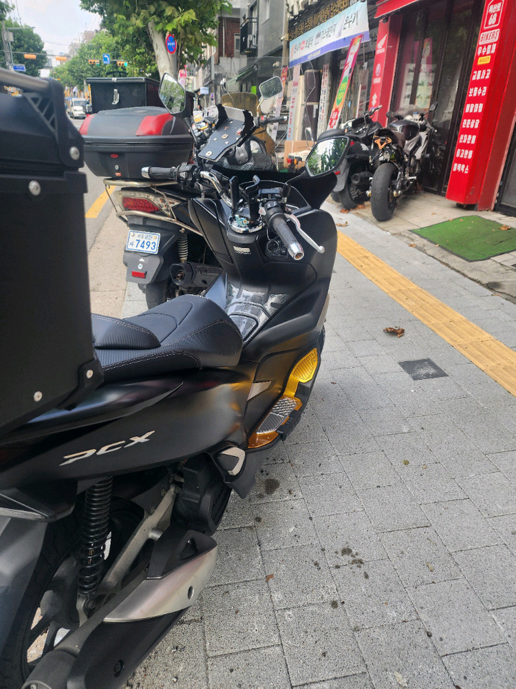pcx 125 이미지