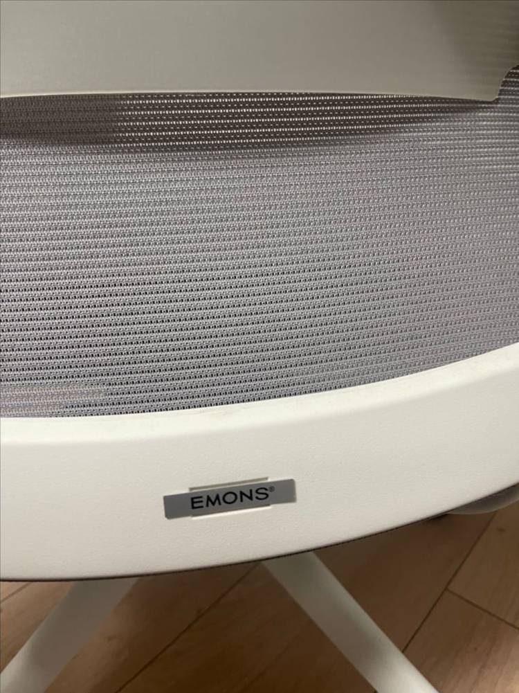 에몬스 메쉬 사무용 의자 이미지