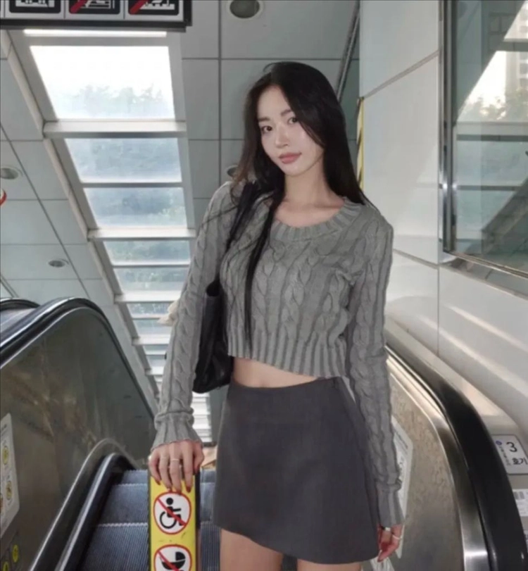 (새상품) 페일제이드 스탠다드 에이라인 스커트 블랙 2 이미지