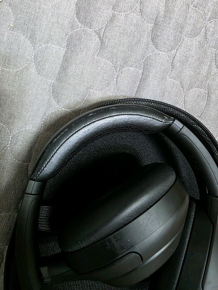 소니 WH-1000XM4 블랙 헤드폰 이미지