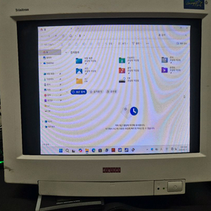 VRTX7-W3 일본 CRT 모니터 17인치 이미지