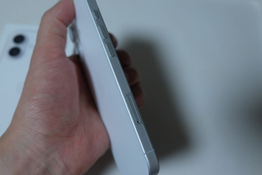 아이폰 17 256GB 화이트 호주판 무음 카메라 이미지