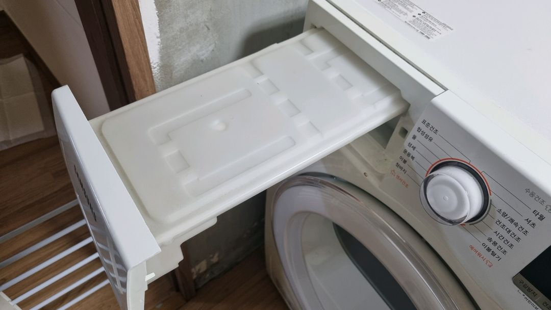 삼성 히트펌프 건조기 9kg DV90K6200IW 이미지
