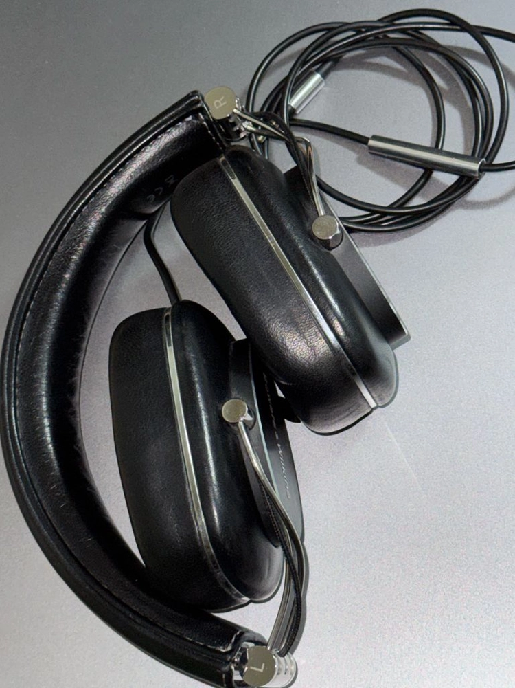 B&W P7 유선 헤드폰 Bowers & Wilkins 바워스앤윌킨스 박스구상 이미지