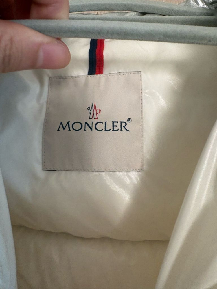몽클레어 경량 패딩 점퍼 이미지