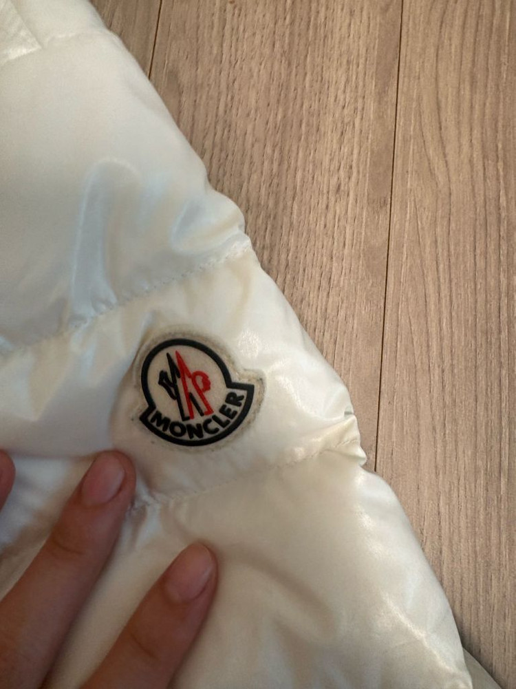 몽클레어 경량 패딩 점퍼 이미지