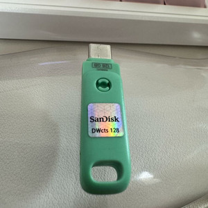 샌디스크 USB 메모리 128GB 이미지