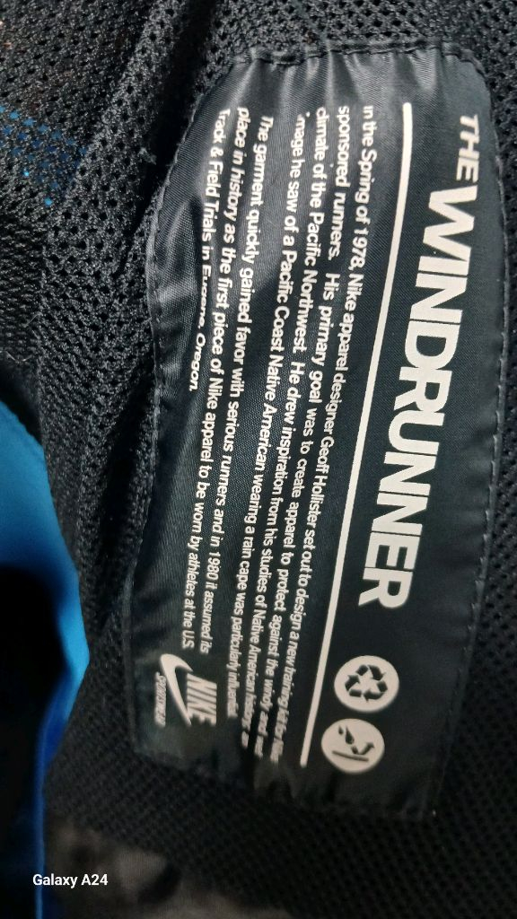 나이키 윈드러너 러닝 후드 윈드스토퍼 바람막이 재킷 사이드 지퍼 포켓 블루(XL)나이키(Nike)의 클래식 윈드러너 이미지