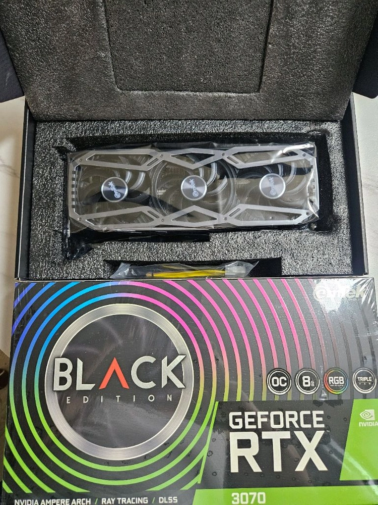 이엠텍 RTX 3070 블랙 에디션 그래픽카드 이미지