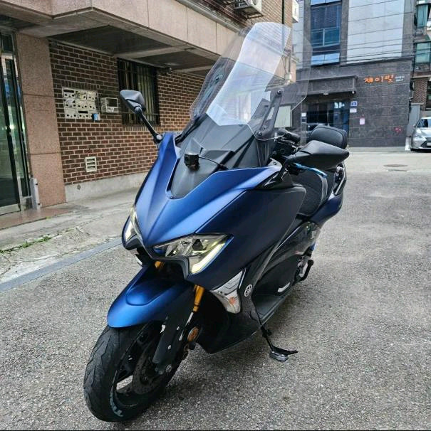 티맥스DX 오토바이 18년식 판매합니다 이미지