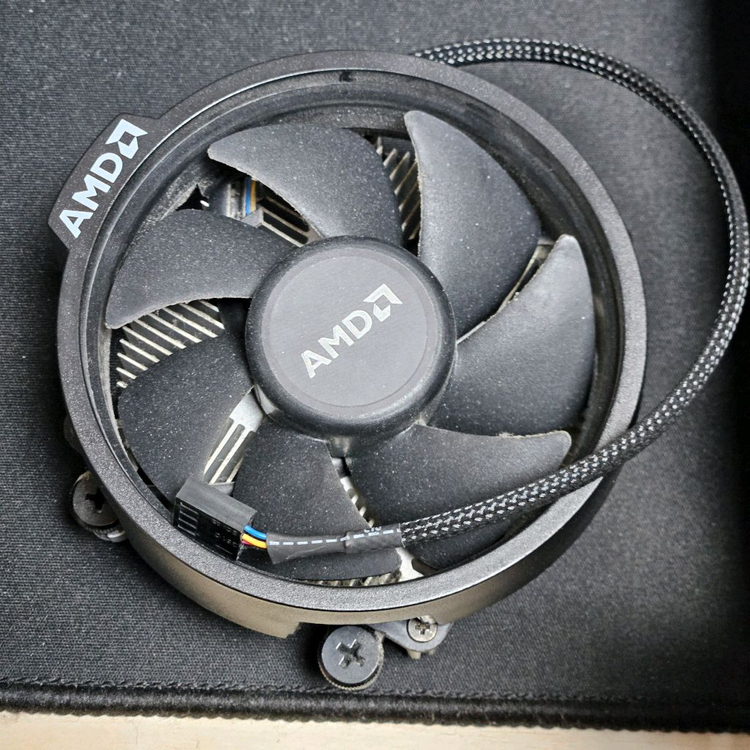 라이젠 3600 cpu + amd 기본쿨러 이미지