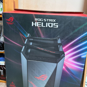 ASUS ROG STRIX HELIOS 케이스 블랙 이미지