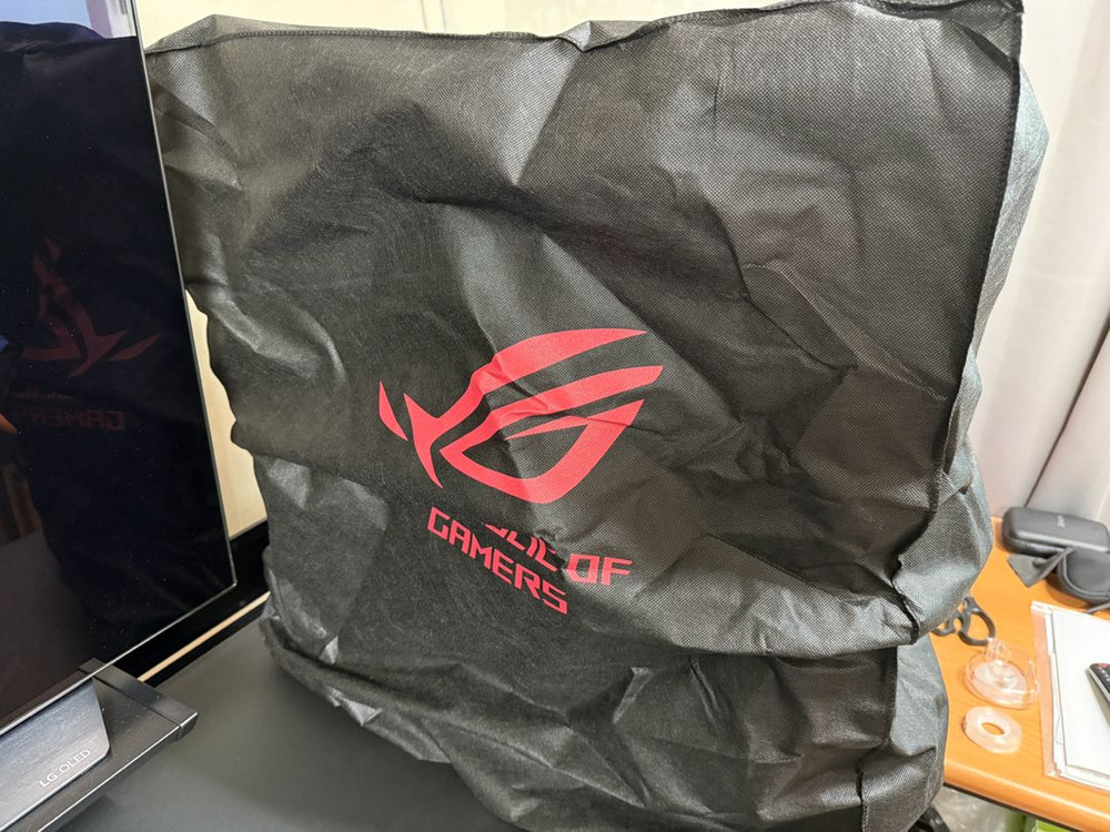 ASUS ROG STRIX HELIOS 케이스 블랙 이미지