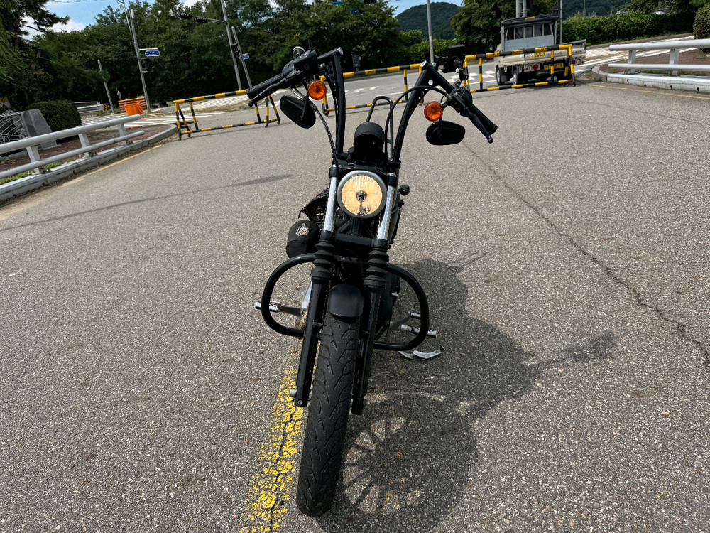 할리데이비슨 883 09년식 짧은키로수 판매합니다 이미지