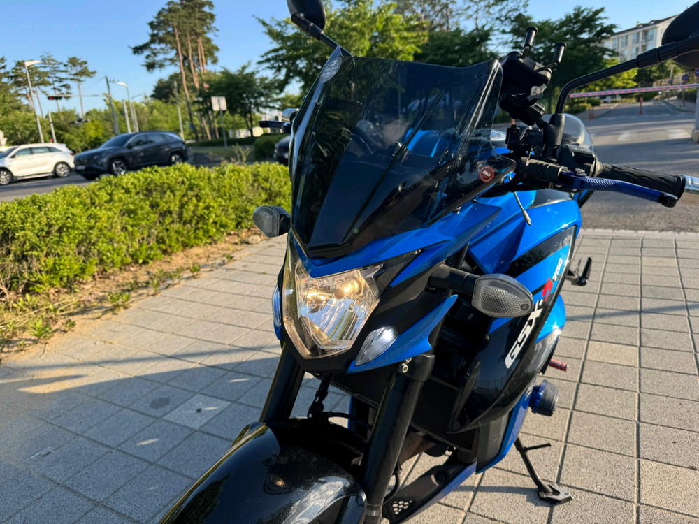 스즈키 gsx s750 18년 튜닝차량 판매합니다 이미지