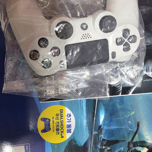 ps4 듀얼쇼크4 신형 신품 미사용품 이미지