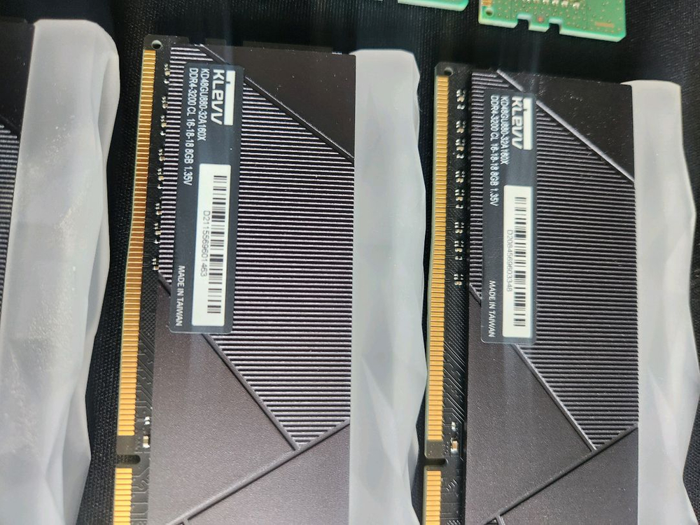ddr4 튜닝램, 지스킬 램, 삼성 ssd 1테라 하이닉스 ssd 이미지