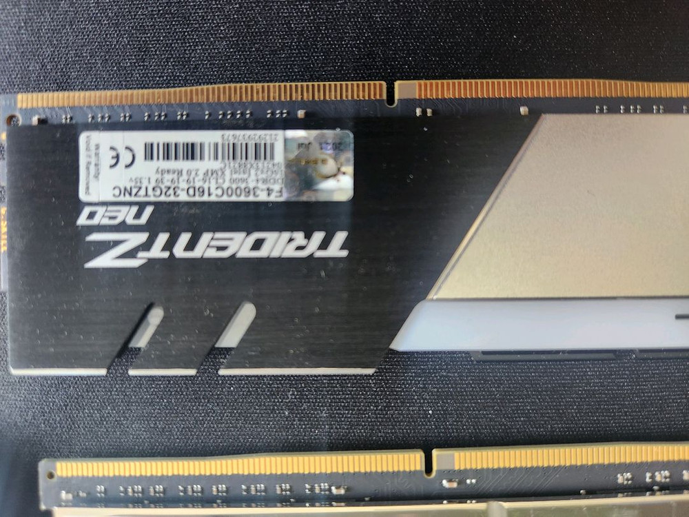 ddr4 튜닝램, 지스킬 램, 삼성 ssd 1테라 하이닉스 ssd 이미지