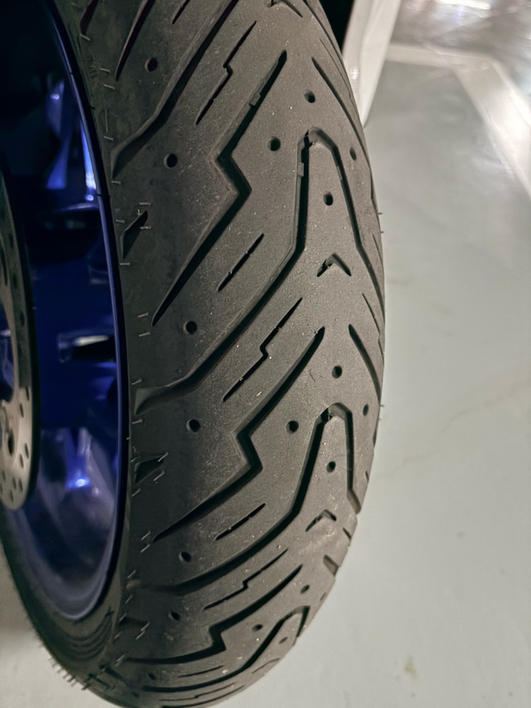 bmw c400x 24년식 이미지