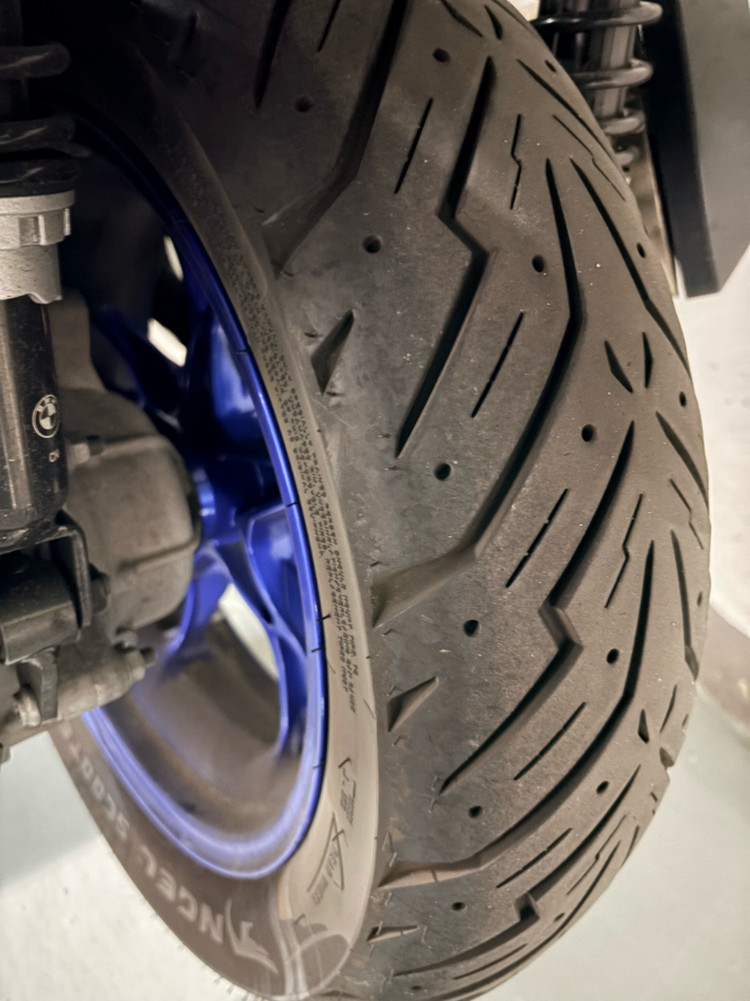 bmw c400x 24년식 이미지
