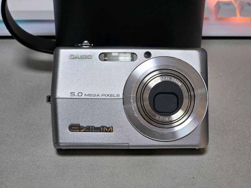 카시오 엑슬림 z500 빈티지 디카 이미지