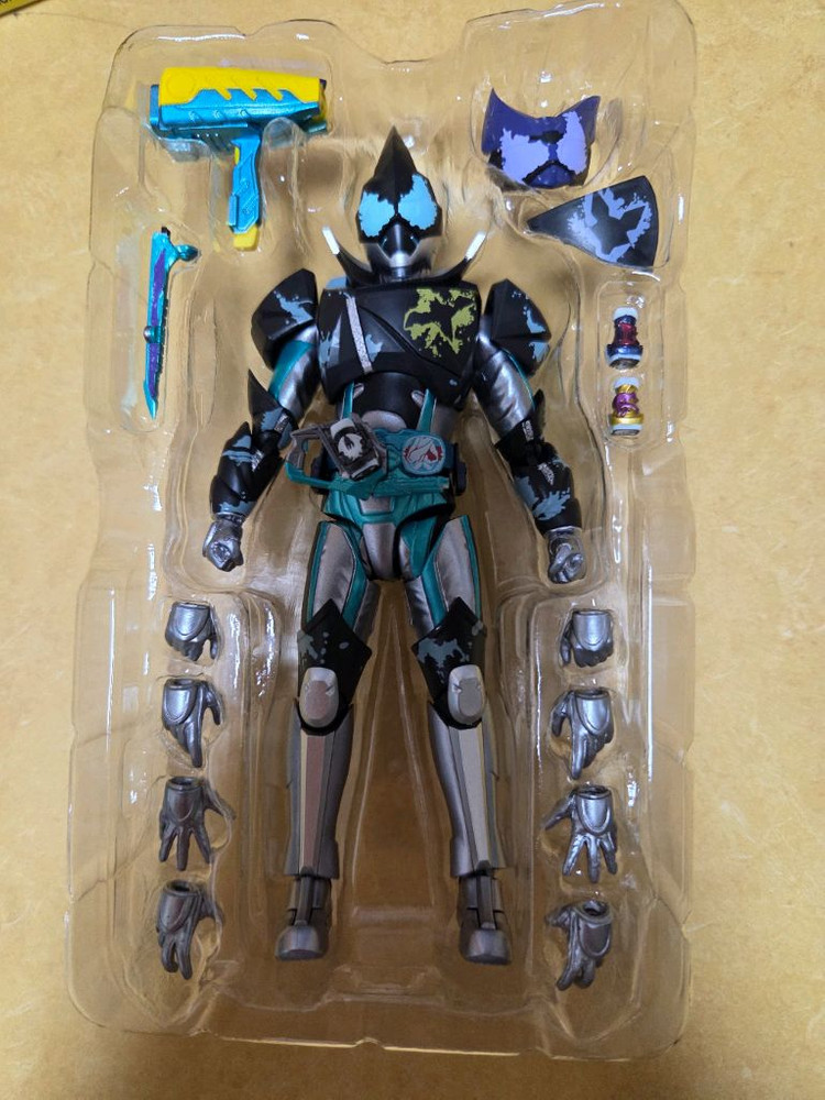 S.H.Figuarts 가면라이더 이블 배트게놈/쟈칼게놈 이미지