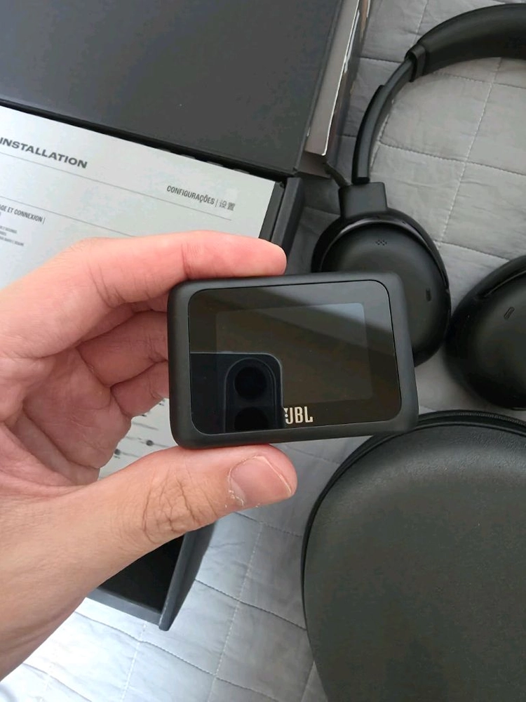 JBL tour one m3 블랙 이미지