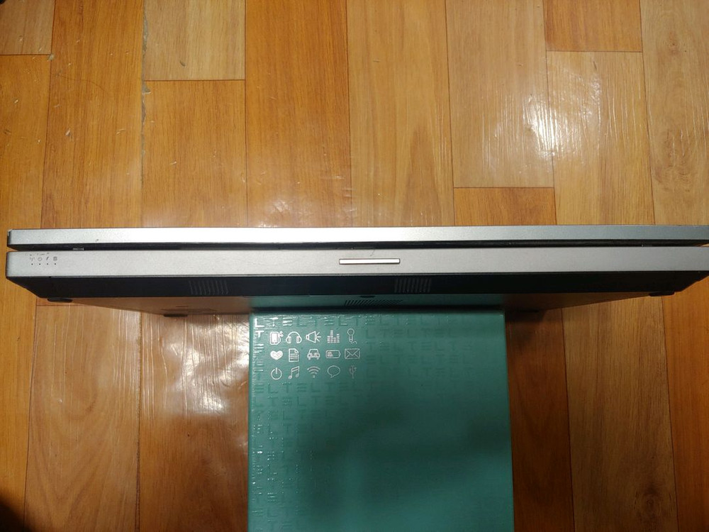 HP Elitebook 8570p i7-3820QM 쿼드 코어 노트북 (부품용) 이미지