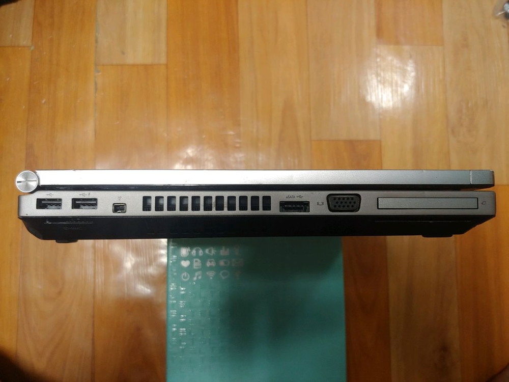 HP Elitebook 8570p i7-3820QM 쿼드 코어 노트북 (부품용) 이미지
