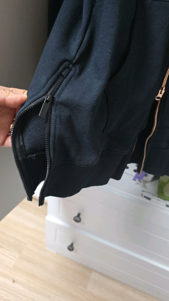 뉴발란스 집업 이미지