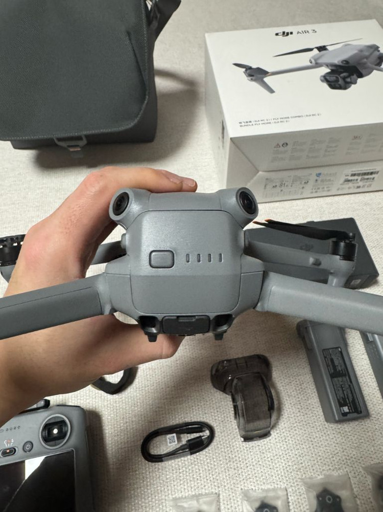 DJI 매빅 에어3 플라이모어 콤보 팝니다 이미지