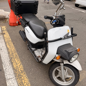 18년식 혼다 벤리 110 탑박스 포함 13910km 판매합니다. 이미지
