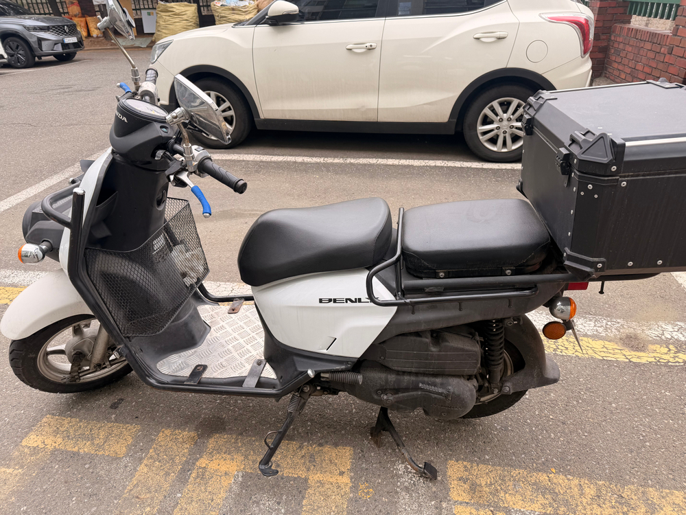 18년식 혼다 벤리 110 탑박스 포함 13910km 판매합니다. 이미지