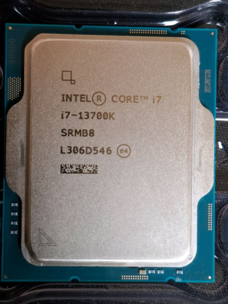 컴퓨터 인텔 CPU I7 13700K (소켓 1700) 이미지