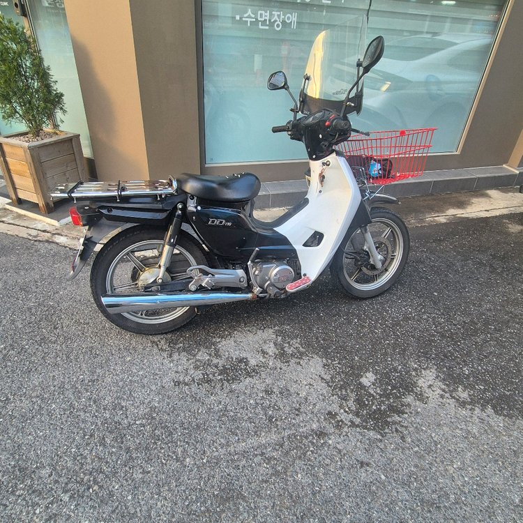 110cc 스쿠터 이미지