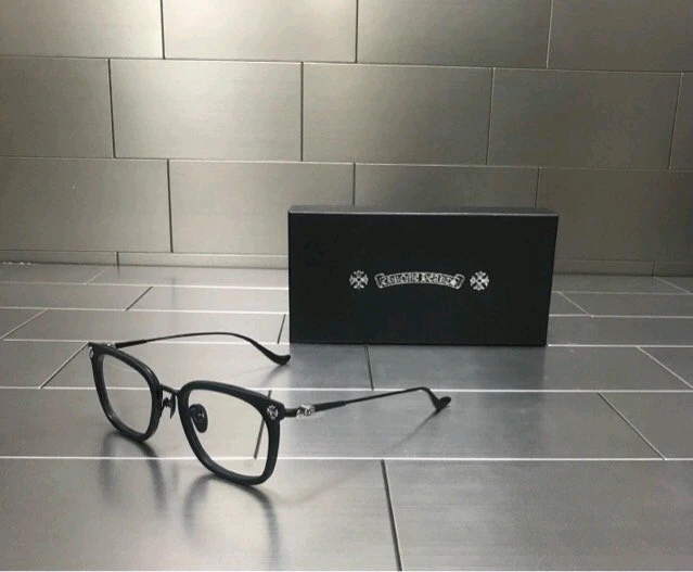 크롬하츠 GIZZNME 기쯔엔미 안경 이미지