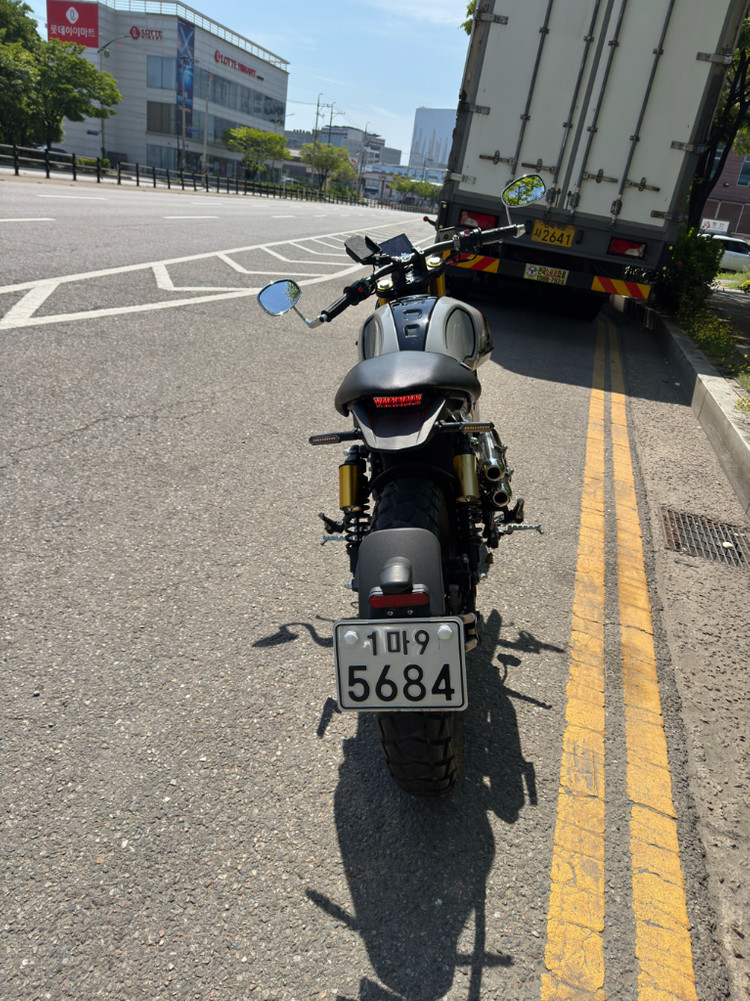 22년식 몬디알 힙스터 125cc 클래식 바이크 판매합니다. 이미지