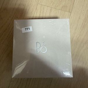 뱅앤올룹슨 베오플레이 일레븐 이어폰 미개봉 새상품 이미지