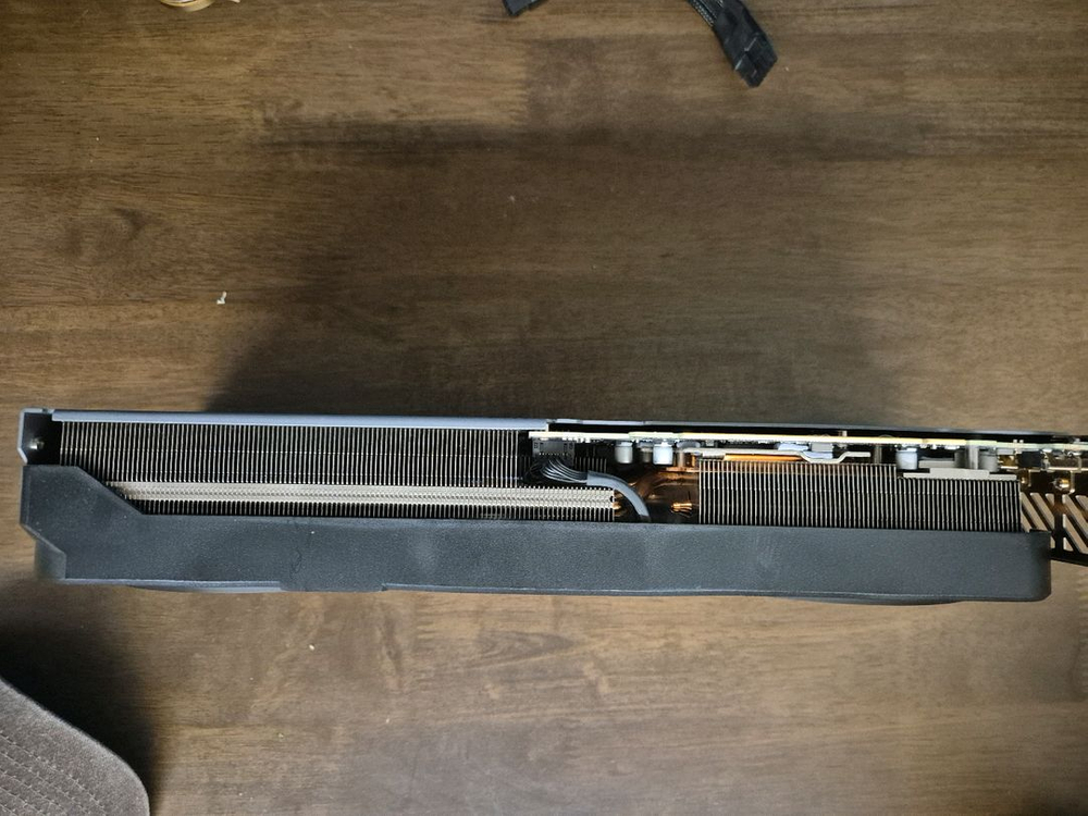 기가바이트 RTX 4070Ti GAMING OC 12GB 이미지
