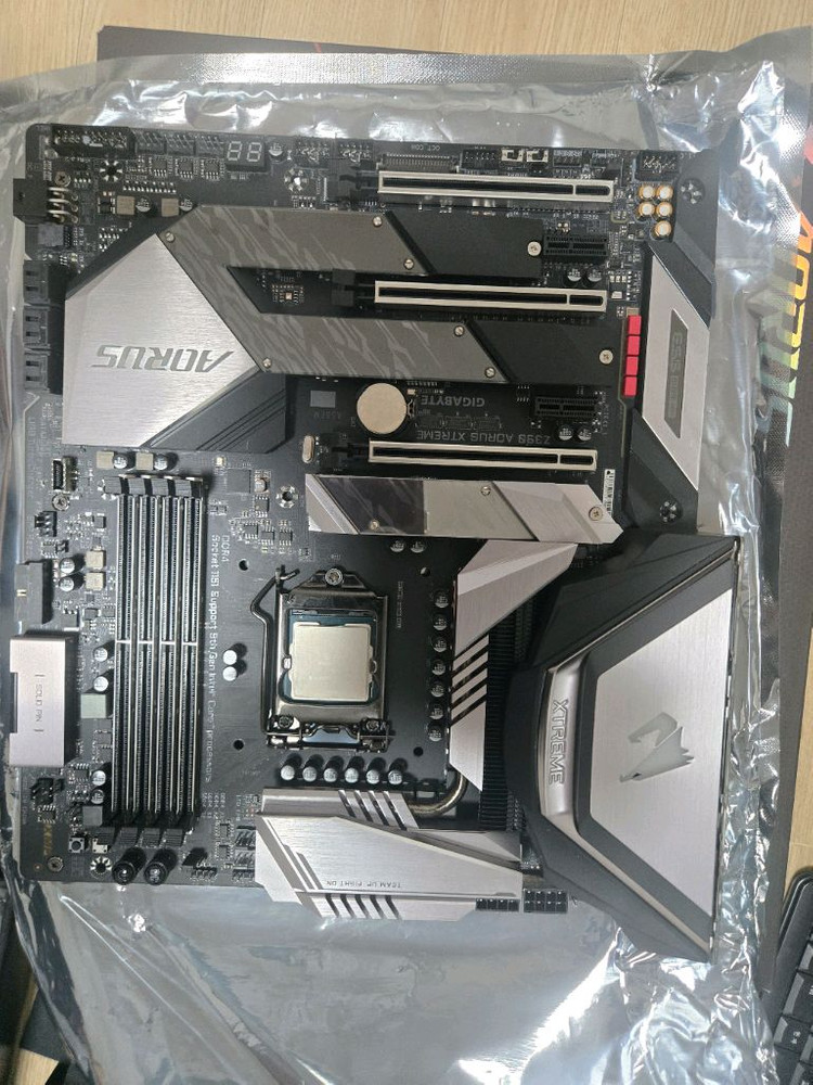 기가바이트 어로스 Z390 익스트림 메인보드& i9 9900k 셋 팔아요 이미지