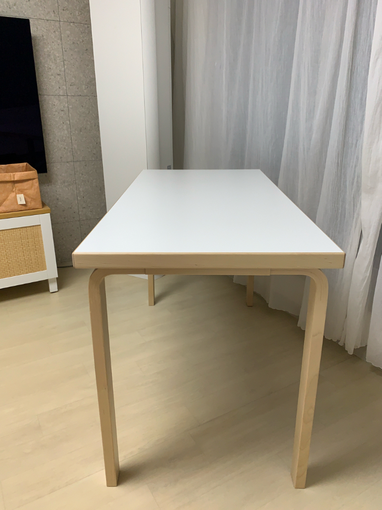 아르텍 알토 테이블 80A 화이트 정품 (1년도 사용안함) 이미지