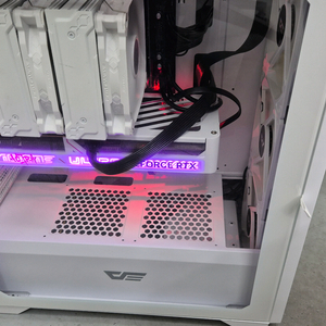 라이젠 9900X + RTX 5060 + 2TB 고성능 작업/게이밍 PC 판매합니다 이미지