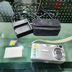 디지털카메라 세트 니콘쿨픽스 3700 이미지