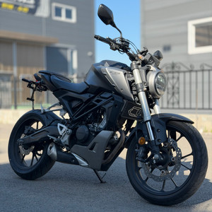 혼다 cb125r 18년식 1만6천km 입문용 바이크 저렴하게 판매합니다 이미지