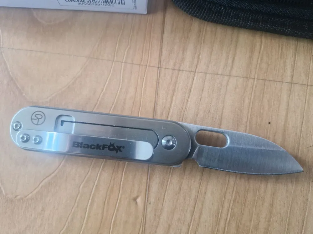 블랙폭스 Bean Gen 2 BF-719ZW 폴딩나이프 + 보커 파우치 이미지