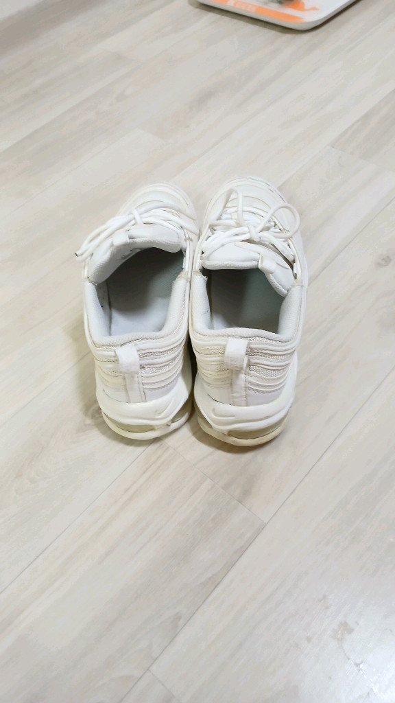 나이키 에어맥스 운동화 남녀공용 이미지