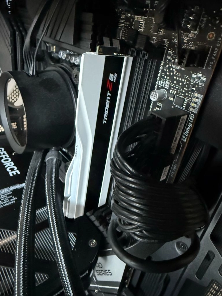 [고사양 게이밍/작업용 PC 판매] i9-14900KF / RTX 5060Ti 16GB / Z790 WIFI 이미지