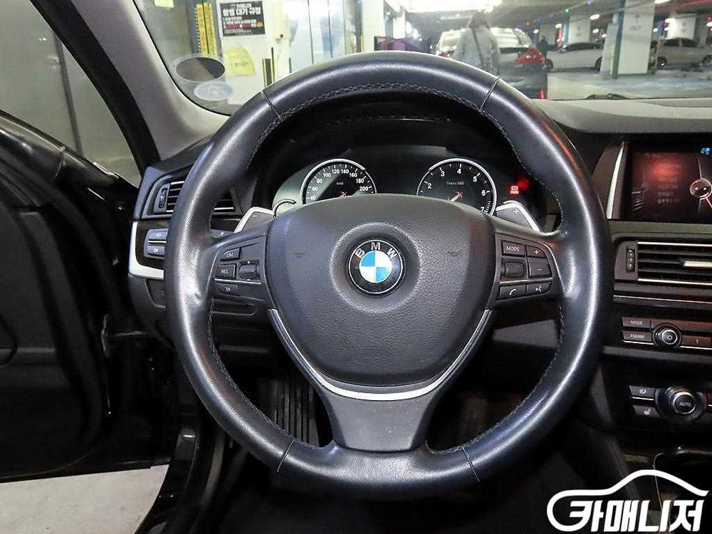 [BMW]5시리즈 (F10) 528i xDrive M 에어로 다이나믹 (5인승) #고유가특가 이미지
